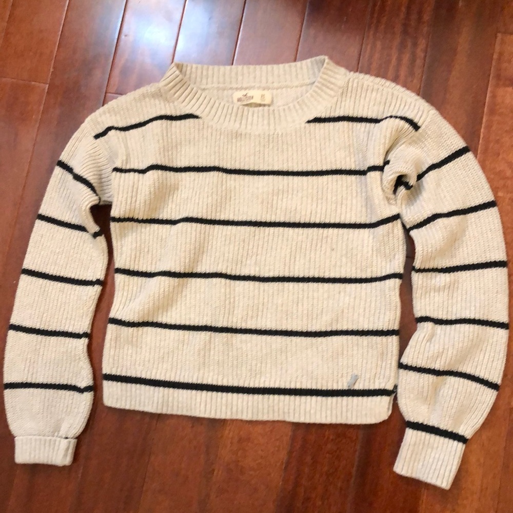 hollister cropped sweater